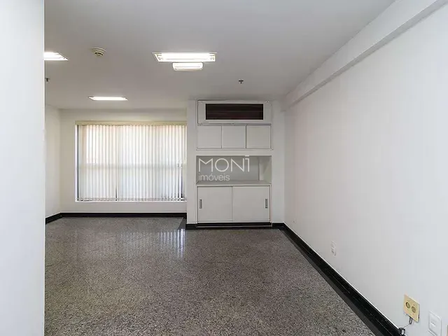 Sala à venda, no bairro Asa Norte em Brasília