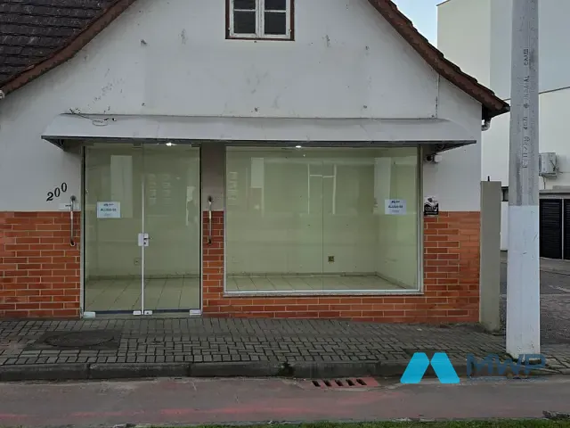 Sala para alugar, no bairro Centro em Ibirama