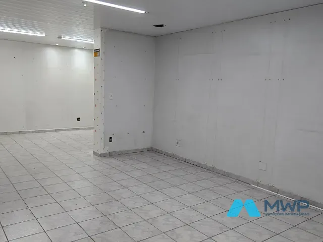 Sala para alugar, no bairro Centro em Ibirama