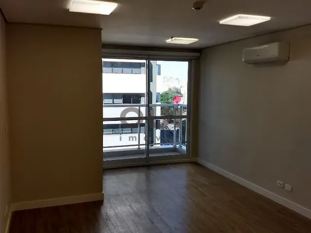Sala à venda, no bairro Paraíso em São Paulo