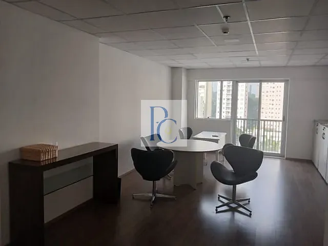 Sala para alugar, no bairro Santo Amaro em São Paulo