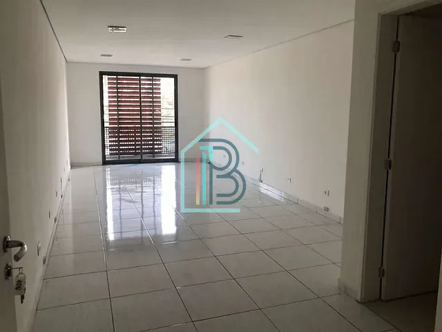 Sala com 41m², à venda ou para alugar, no bairro Granja Viana em Cotia