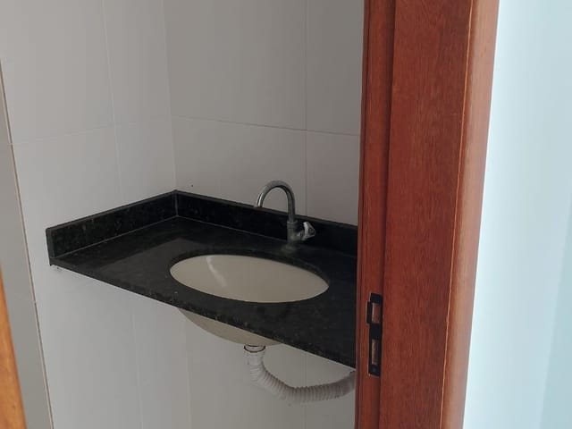 Sala à venda, no bairro Extensão Novo Rio das Ostras em Rio das Ostras