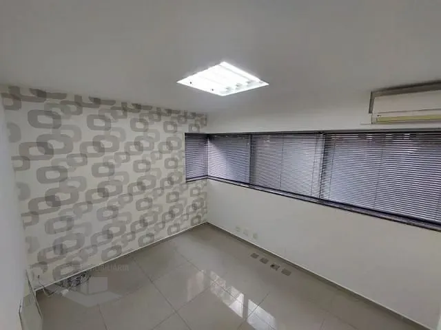 Sala à venda, no bairro Vila Olímpia em São Paulo