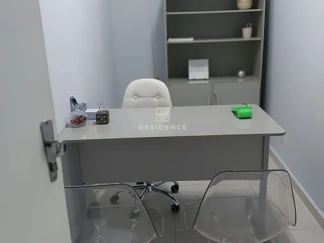 Sala à venda, no bairro Centro em Barra Mansa