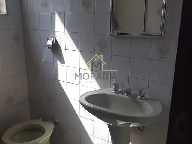 Sala com 150m², para alugar, no bairro Centro em Guaxupé