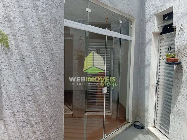 Sala com 15m², para alugar, no bairro Cézar de Souza em Mogi das Cruzes