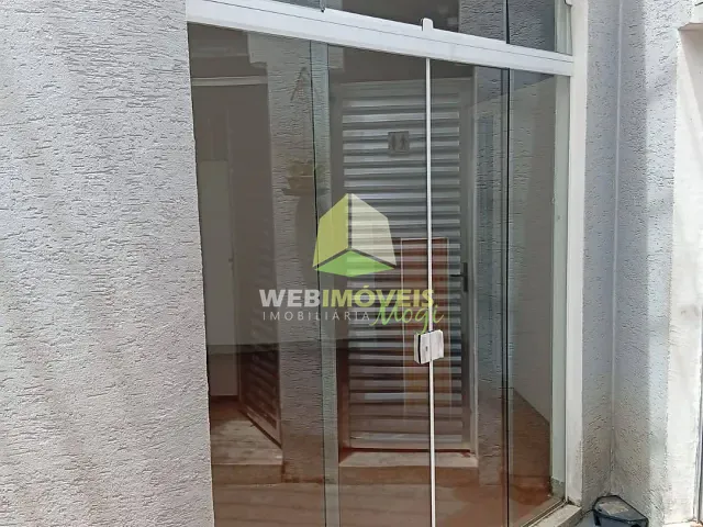 Sala com 15m², para alugar, no bairro Cézar de Souza em Mogi das Cruzes
