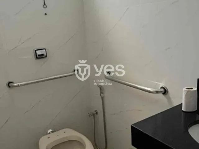 Sala com 360m², para alugar, no bairro Centro em Araxá