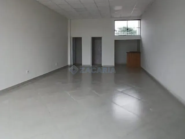 Sala com 51m², para alugar, no bairro Núcleo Habitacional Dom Romeu Alberti em Apucarana