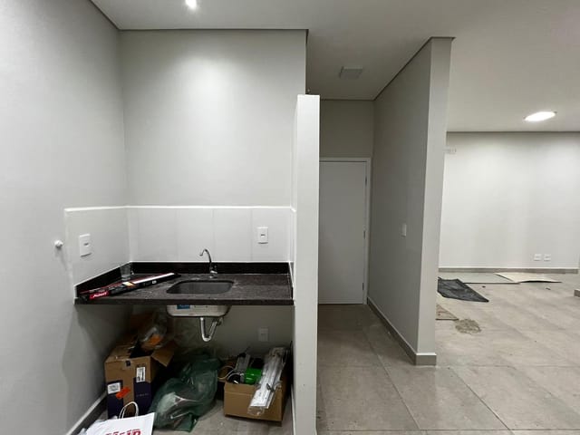 Sala com 100m², para alugar, no bairro CENTRO em Pouso Alegre