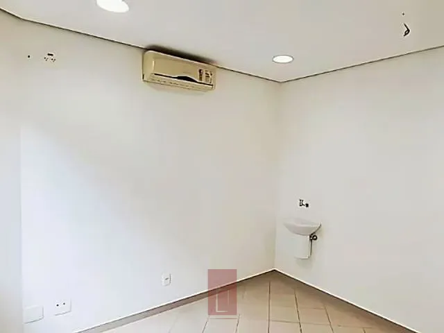 Sala com 17m², para alugar, no bairro Casa Verde em São Paulo