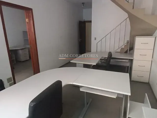 Sala com 135m², à venda, no bairro Passo da Areia em Porto Alegre