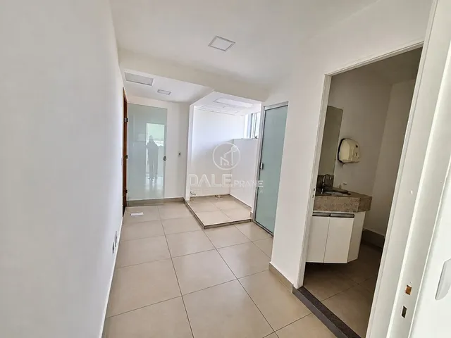 Sala à venda, no bairro Asa Sul em Brasília