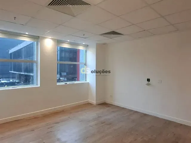Sala com 33m², à venda, no bairro Bela Vista em São Paulo