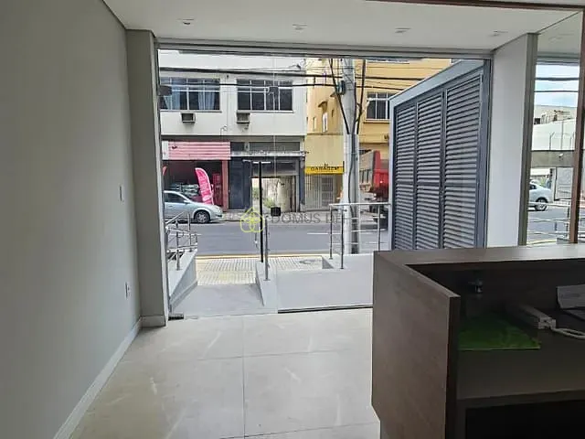 Sala à venda, no bairro Ano Bom em Barra Mansa