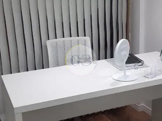 Sala à venda, no bairro Laranjal em Pelotas