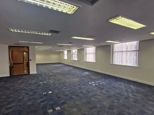 Sala com 268m², para alugar, no bairro Centro em Rio de Janeiro