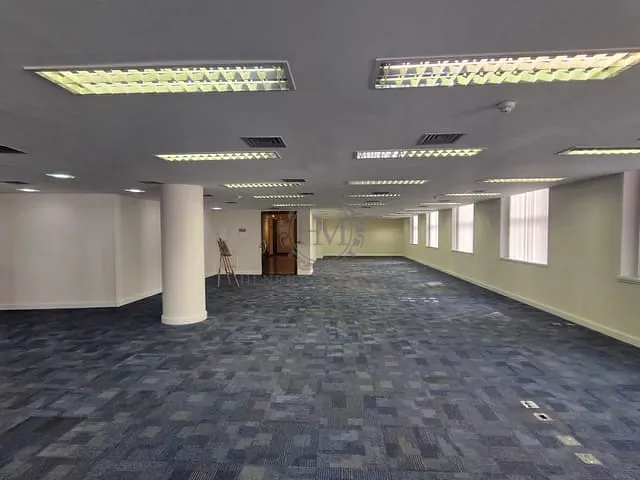 Sala com 268m², para alugar, no bairro Centro em Rio de Janeiro