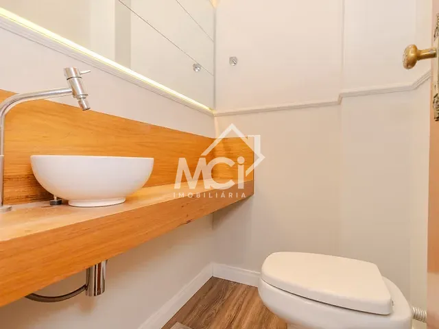 Sala com 107m², à venda, no bairro Centro em Pelotas