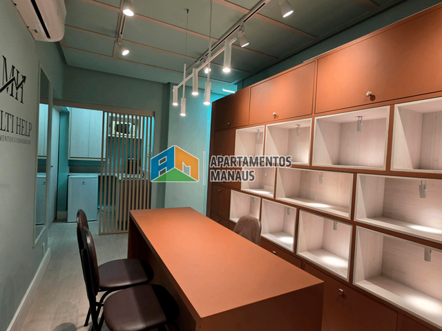 Sala à venda ou para alugar, no bairro Nossa Senhora das Graças em Manaus