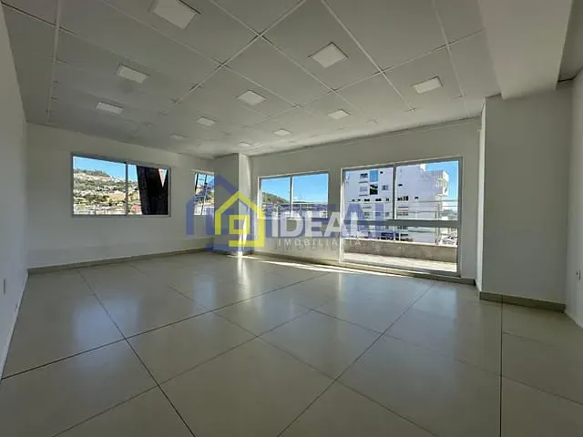 Sala para alugar, no bairro Centro em Concórdia
