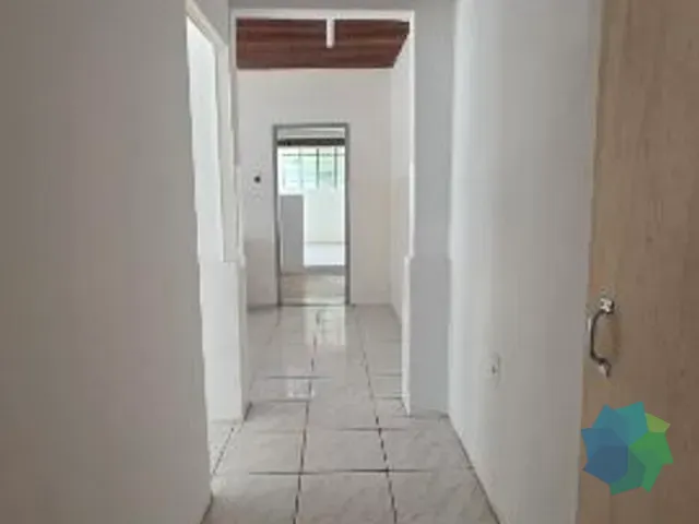 Sala com 180m², para alugar, no bairro Centro em Salto