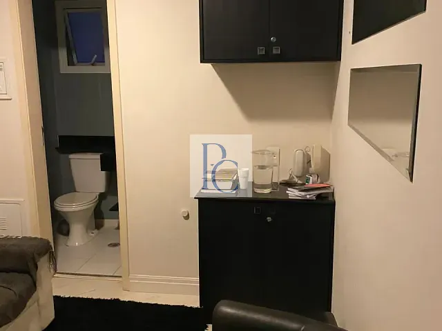 Sala à venda, no bairro Pinheiros em São Paulo