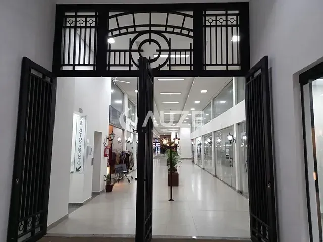 Sala com 26m², à venda, no bairro Centro em Curitiba