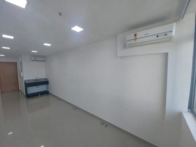 Sala com 25m², à venda ou para alugar, no bairro São Cristóvão em Rio de Janeiro