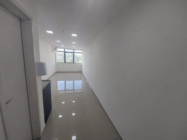 Sala com 25m², à venda ou para alugar, no bairro São Cristóvão em Rio de Janeiro