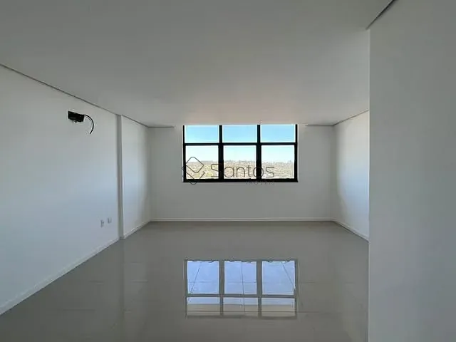 Sala à venda ou para alugar, no bairro Centro em Ijuí