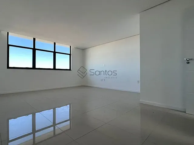Sala à venda ou para alugar, no bairro Centro em Ijuí
