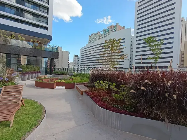 Conjunto comercial com 69m², à venda, no bairro Centro em Curitiba