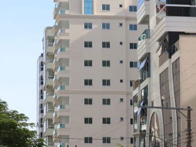 Sala à venda, no bairro Meia Praia em Itapema