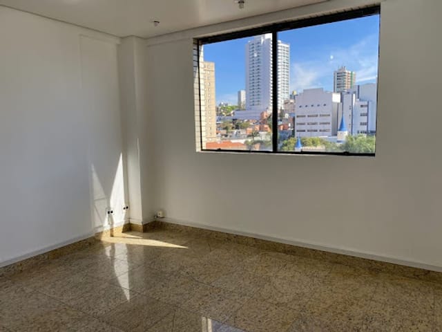 Sala com 60m², à venda, no bairro Jardim Maia em Guarulhos