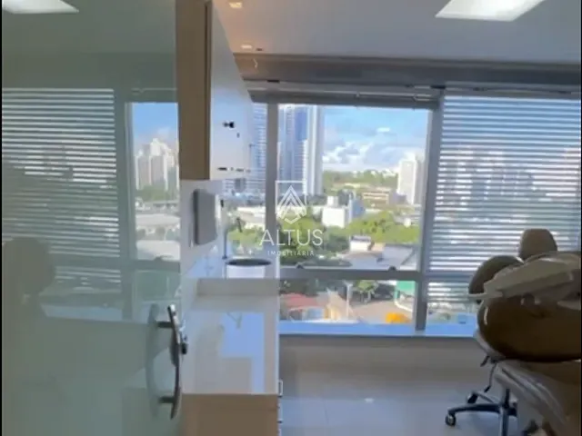 Sala à venda, no bairro Caminho das Árvores em Salvador