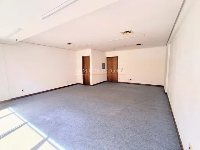 Sala com 59m², à venda, no bairro Auxiliadora em Porto Alegre