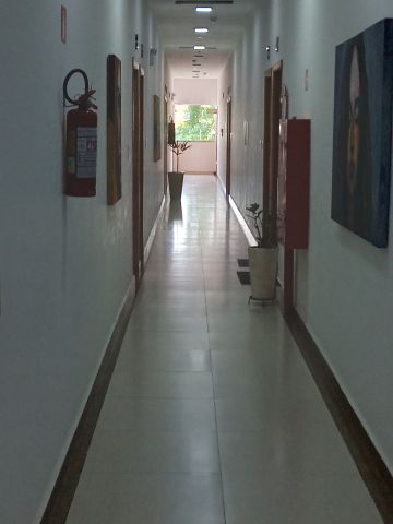 Sala para alugar, no bairro Jardim Rosely em Pindamonhangaba