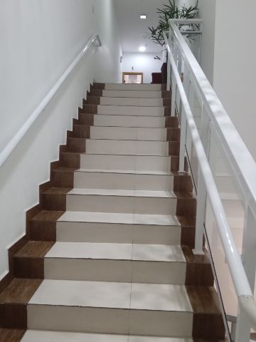 Sala para alugar, no bairro Jardim Rosely em Pindamonhangaba