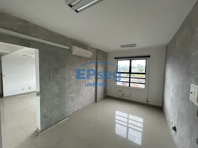 Sala à venda ou para alugar, no bairro Parolin em Curitiba