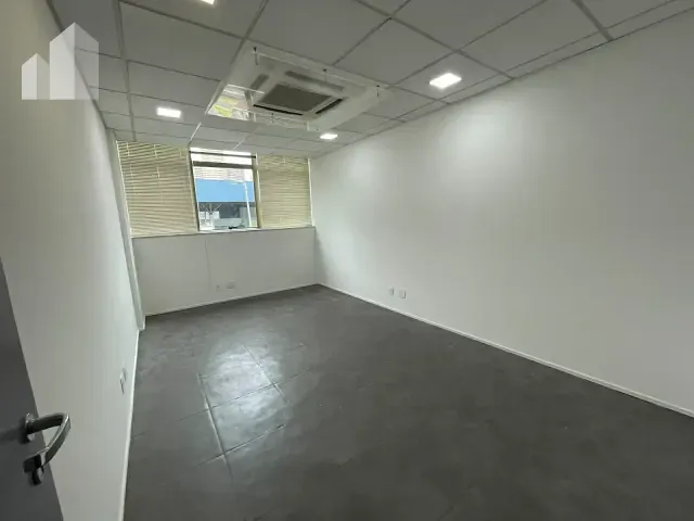 Sala com 28m², para alugar, no bairro Barra da Tijuca em Rio de Janeiro