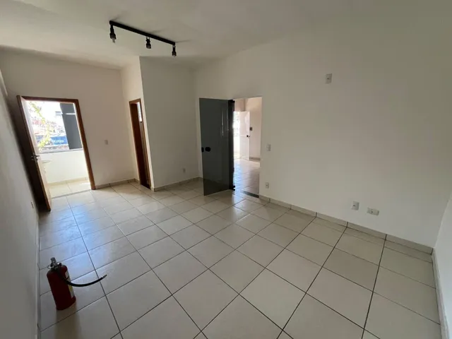 Sala com 70m², para alugar, no bairro Vila Santo Antônio - Segundo Acréscimo em Aparecida de Goiânia