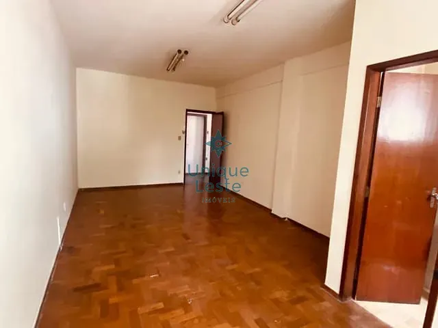 Sala à venda, no bairro Serra em Belo Horizonte