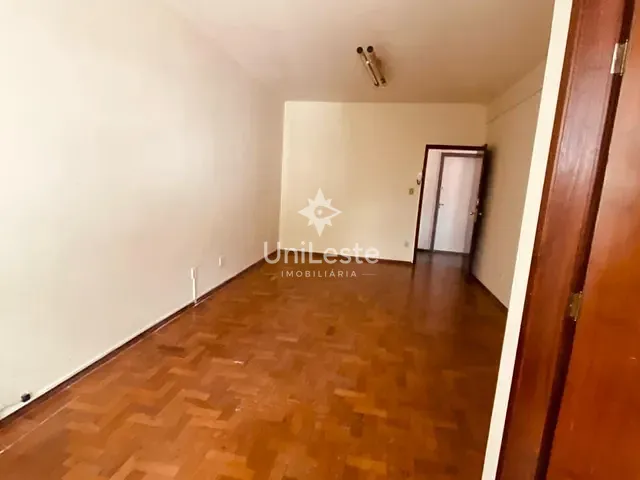 Sala à venda, no bairro Serra em Belo Horizonte