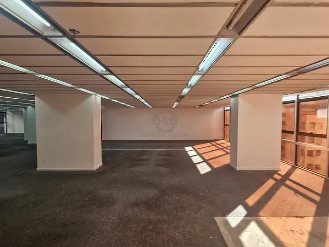 Sala com 434m², para alugar, no bairro Centro em Rio de Janeiro