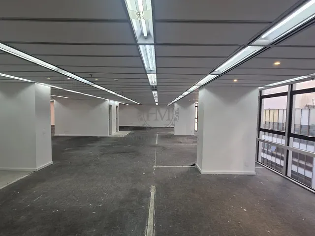 Sala com 434m², para alugar, no bairro Centro em Rio de Janeiro