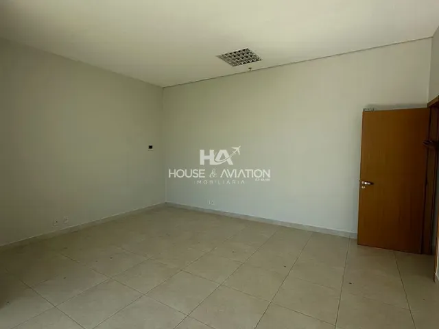 Sala para alugar, no bairro Park Lozandes em Goiânia