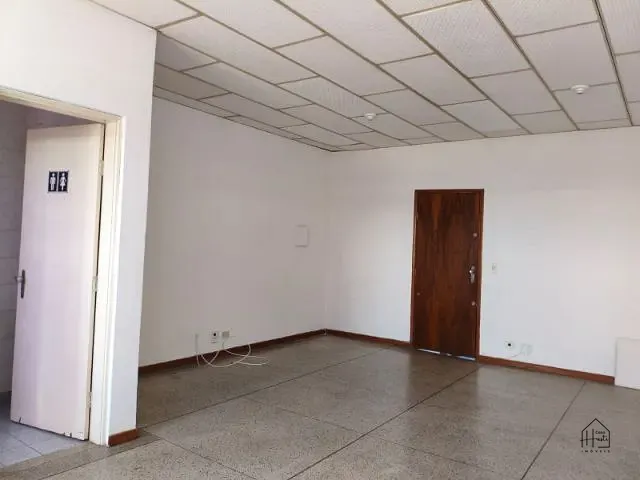 Sala com 45m², para alugar, no bairro Vila Monte Serrat em Cotia