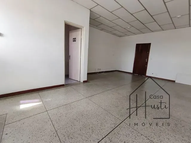 Sala com 45m², para alugar, no bairro Vila Monte Serrat em Cotia
